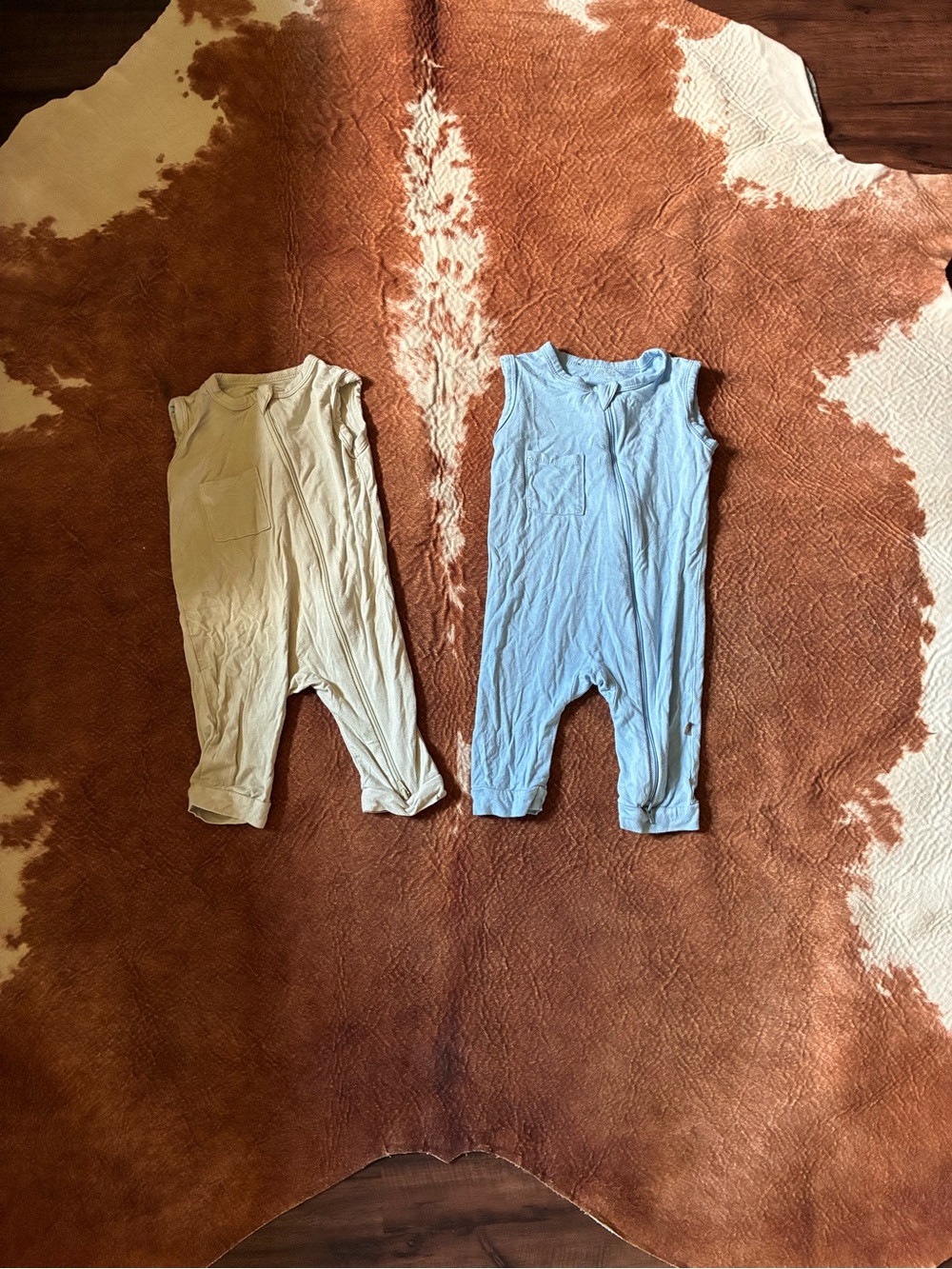 Kyte BABY Sleeveless One-Piece Bodysuits in Blue & Cream